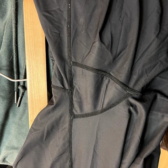 Zyia Black Joggers - Picture 4 of 6